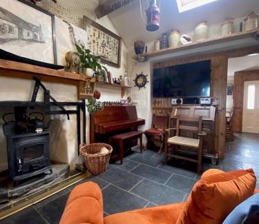 Dingle House | Charming Music Shop -Town Centre