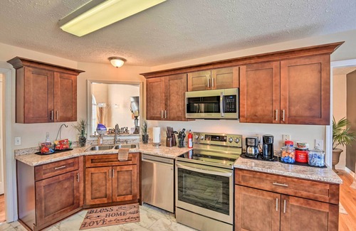 Haynes Area House | Charming Nashville Home ~ 6 Mi to Downtown!