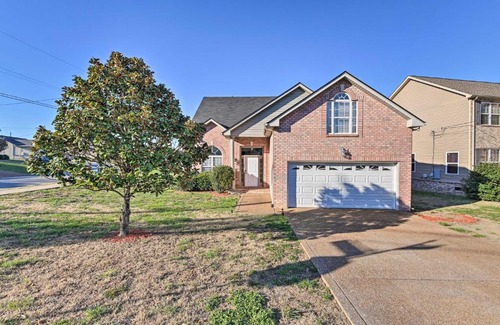 Haynes Area House | Charming Nashville Home about 6 Mi to Downtown!