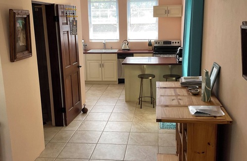 St. George's Cottage | Charming New Waterfront One Bedroom Loft Apartment On Mullet Bay St. George’s