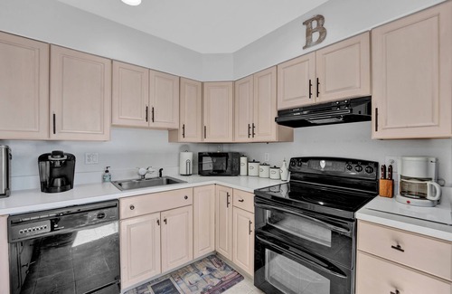 Wildwood Crest House | Charming newly renovated 4-bedroom home in Wildwood Crest 2 blocks to beach