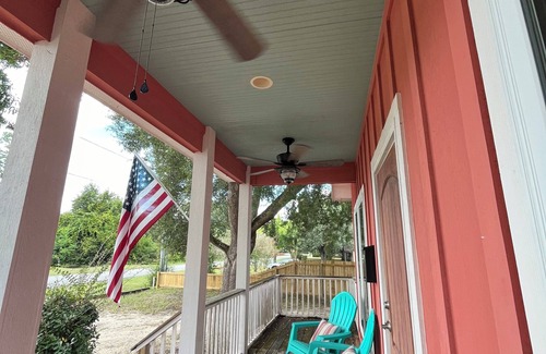 Lillian House | Charming, newly renovated 1-BR/2-BA home close to the Bay, boat launch & beaches