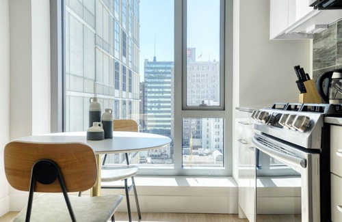 Downtown Oakland Apartment | Charming Oakland 1BR w/Pool, W/D, Sky Deck, next to BART, by Blueground