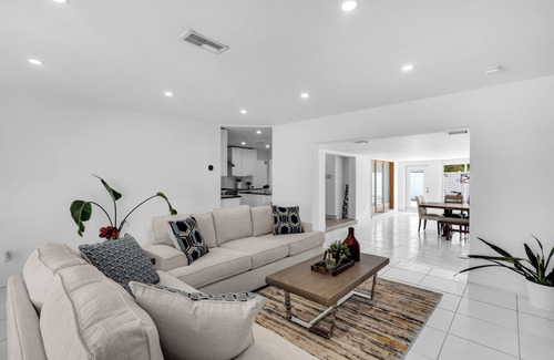Garden Isles House | Charming Oasis 2BR Home with Pool, 8-mins to Ocean