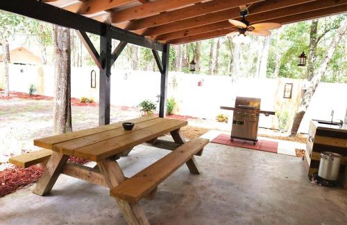 St. Augustine House | Charming Oasis - Ultimate Rustic Getaway!