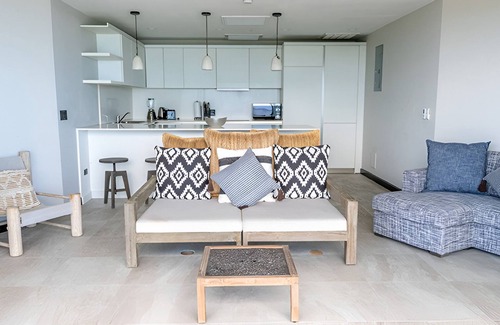 Fryes Beach Hotel | Charming Ocean Bluff 2 Bedroom Villa Ideal for Quiet Escapes & Rejuvenation