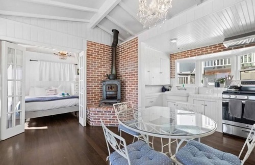 Balboa Peninsula Condo | Charming Oceanfront Cottage w/Large Patio!