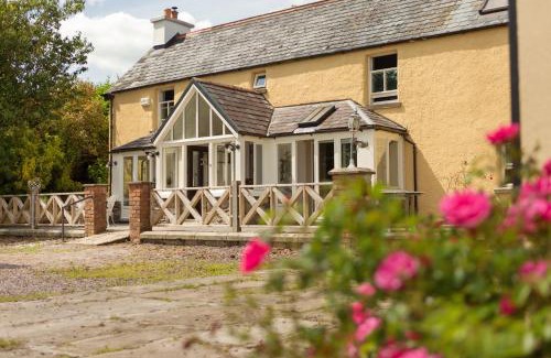 Macroom Villa | Charming Old Farmhouse