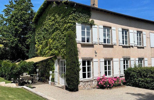 Dommartin House | Charming old house, renovated contemporary, 250 m2, with magnificent swimming pool