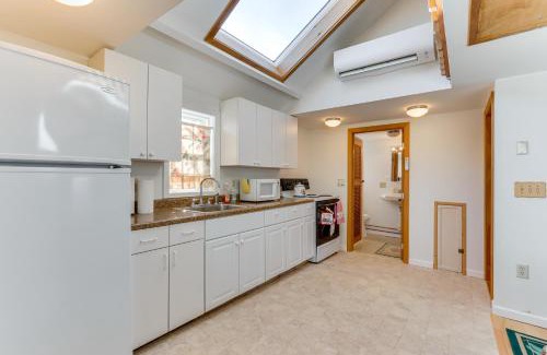 Old Lyme House | Charming Old Lyme Cottage, Steps to Private Beach!