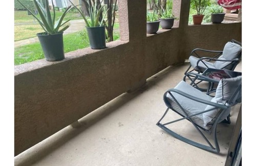Corona Condo | Charming One bedroom Condo Entire Place