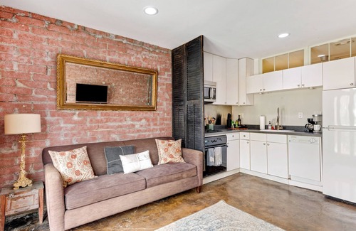 Zilker House | Charming One Bedroom Walkable to Zilker & South Lamar; Secluded multi-unit home