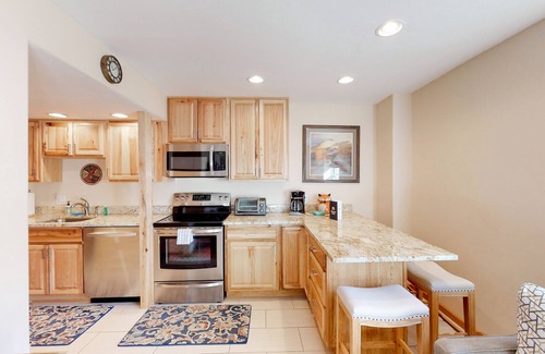 Historic Downtown Durango Condo | Charming open layout retreat w/prime location in downtown Durango