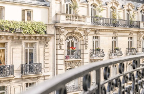 Grenelle Apartment | Charming Parisian Apartment in the heart of Paris
