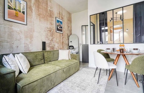 2nd Arrondissement Apartment | Charming Parisian loft for 2 to 4 people