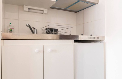 Saint-Fargeau Apartment | CHARMING PARISIAN STUDIO NEAR GAMBETTA