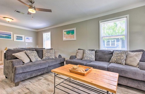 West Pensacola House | Charming Pensacola Cottage - 4 Mi to Downtown