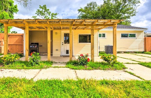 West Pensacola House | Charming Pensacola Cottage - 4 Mi to Downtown