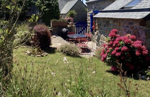 Crozon House | CHARMING PENTY BRETON 200 M'A PIED DE LA PLAGE DE LA PALUE ⛱️🌊🏄‍♂️