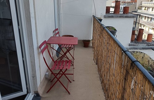 20th Arrondissement Apartment | Charming Pere-Lachaise Appartment