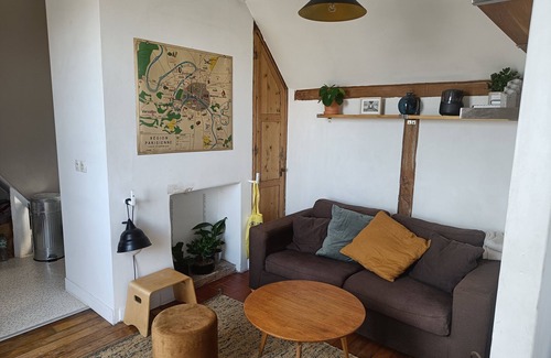 20th Arrondissement Apartment | Charming Pere-Lachaise Appartment