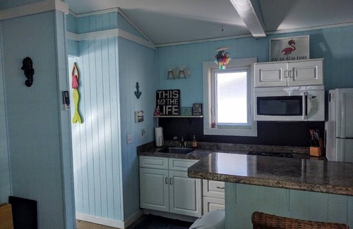 Port St. Joe Cottage | Charming pet friendly cottage in downtown Port St Joe