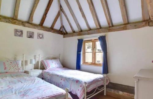 Ewhurst Green House | Charming picturesque cottage - nr Tenterden & Rye, pets welcomed