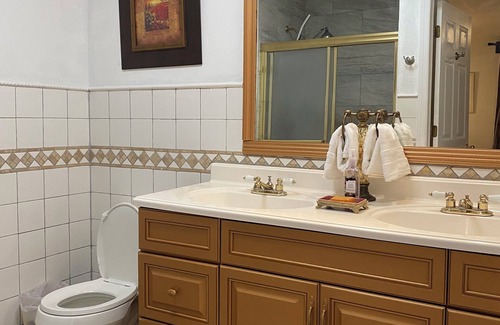 Cape May Court House House | Charming Place in Cape May CourtHouse. 2 full beds,1 full bat, kitchenette.