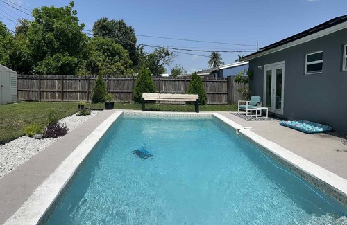 Driftwood House | Charming pool home by Hard Rock