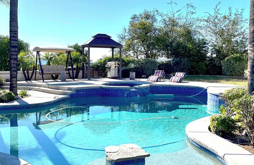 Temecula House | Charming Pool house on vineyard close to wineries in Temecula Wine Country