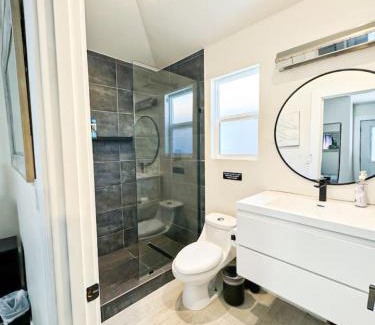 Ladera Heights House | Charming Poolside ADU Near SoFi Stadium - MK3LAD