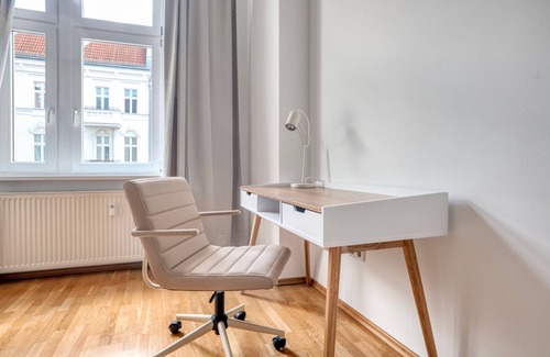 Prenzlauer Berg Apartment | Charming Prenzlauer Berg 2BR w/Elevator, nr Kollwitzkiez, by Blueground