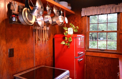 Bryans Road Cottage | Charming Private Cottage Getaway