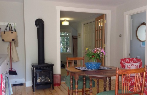 Blue Hill Cottage | Charming, private cottage for two