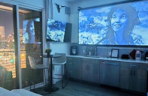 Lincoln Park Apartment | Charming private - Only 15 Minutes from Red Rocks & Amphitheatre.