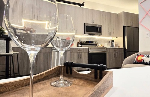 Lincoln Park Apartment | Charming private - Only 15 Minutes from Red Rocks & Amphitheatre.