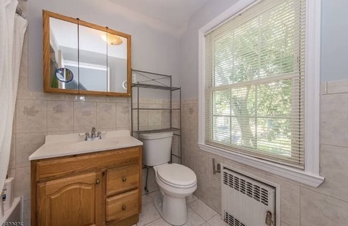 Roselle House | Charming Private Room Complete1