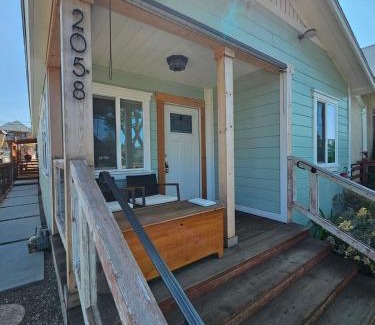 Logan Heights House | Charming Private San Diego Residence 3 Bedroom 2 Bath with Parking Better Option for Conventions Downtown Beaches Balboa Park