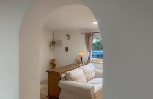 Winzer House | Charming & private vacation home on the Pledlberg