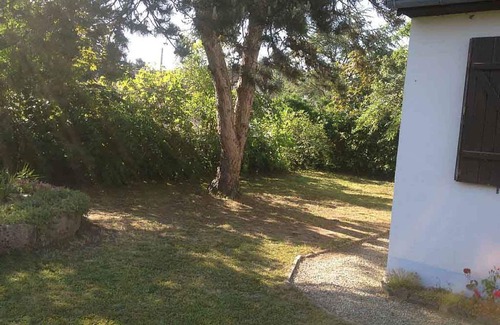 Jullouville-les-Pins House | Charming private villa with shady garden and terrace 400 metres from the sea