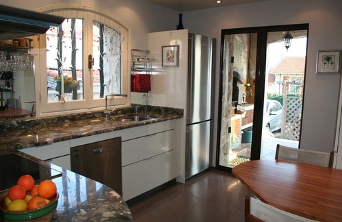 Cagnes-sur-Mer Villa | Charming Provencal farmhouse, nice and well located, with pool
