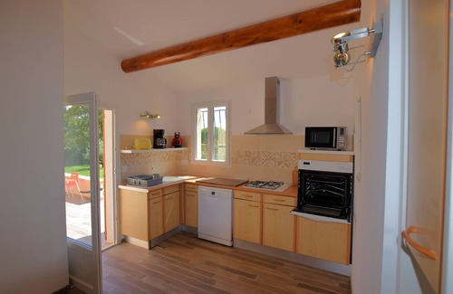 Cadenet Villa | Charming Provencal Villa, Contemporary, New, between South Luberon and Durance