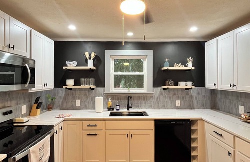 Woodfin Cottage | Charming Purple Cottage located 10 minutes from Downtown Asheville