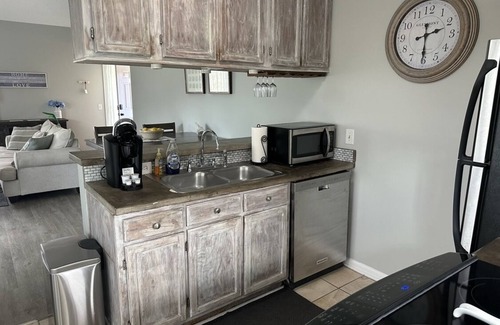 Folly Beach Condo | Charming quiet 1 bd apartment
