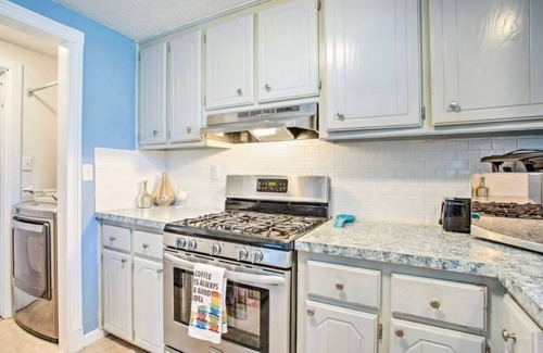 South Oklahoma City House | Charming quiet 3-bedroom house in nice neighborhood