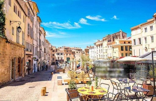 Sud Apartment | Charming, quiet 2-room apartment with parking, a stone's throw from the center of Aix-en-Provence