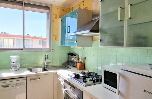 Banyuls-sur-Mer Apartment | Charming quiet T2 with parking, elevator and loggia in Banyuls-sur-Mer