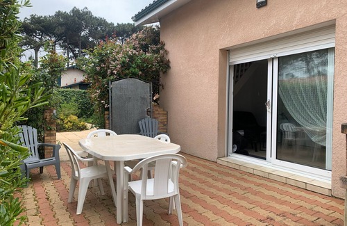 Biscarrosse Plage House | Charming Quiet House for 4 - Close to Ocean Beaches - Terrace & BBQ - Linen & Cleaning Included
