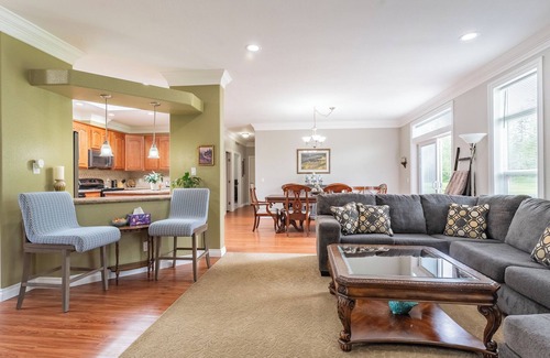 Blaine House | Charming rambler on 5 private acres in the county. Sleeps 8. Starlink and A/C.