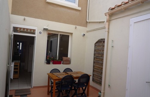 Les Sables d'Olonne House | Charming Renovated Fisherman's House with Courtyard, 50m from the Sea